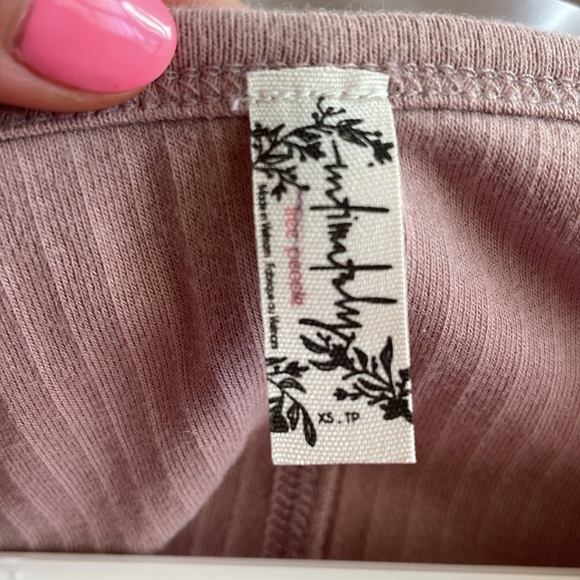 Long sleeve knit shirt from free people rlly cute - Picture 3 of 3